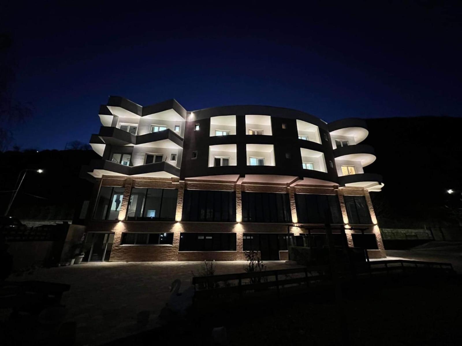 Hotel Demoli Pogradec Exterior photo